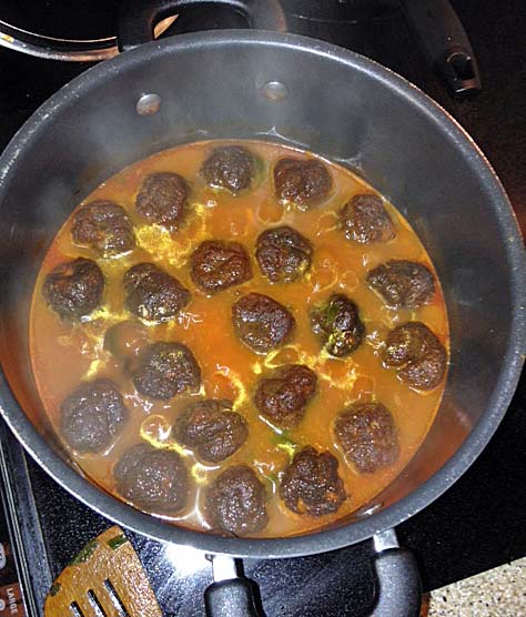 Add the meatballs to the soup and allow to simmer for another 5 minutes.